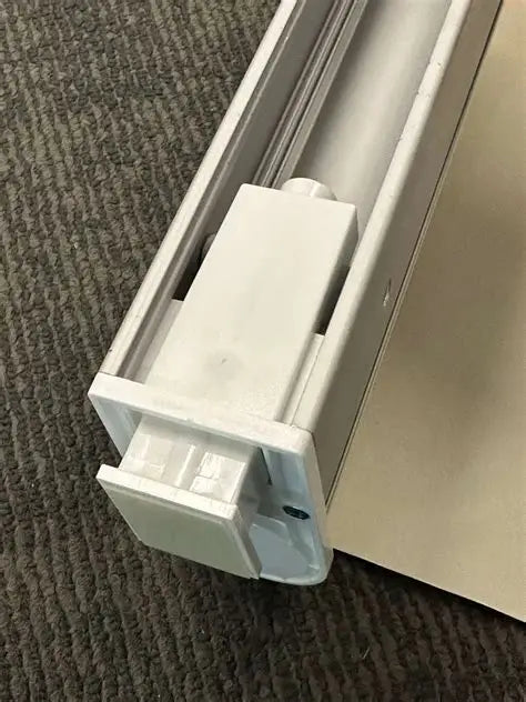 ELECSHADE Curtain drawing devices, electrically operated